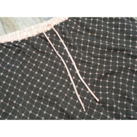 NEW Liz Claiborne women's medium 10/12 gray/pink lounge pants MSRP $60 - Picture 5 of 5